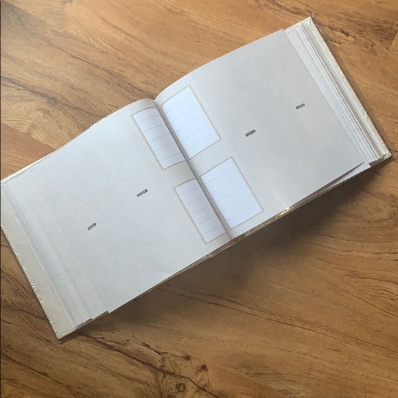 Michael’s 4x6 Wedding Photo Album - Picture 3 of 8